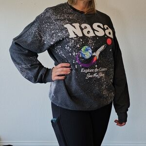 Women's Cute NASA Aldrin Family Foundation Crewneck Sweatshirt Medium Space Cozy